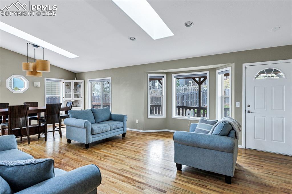 Image 25 of 44: Living Room