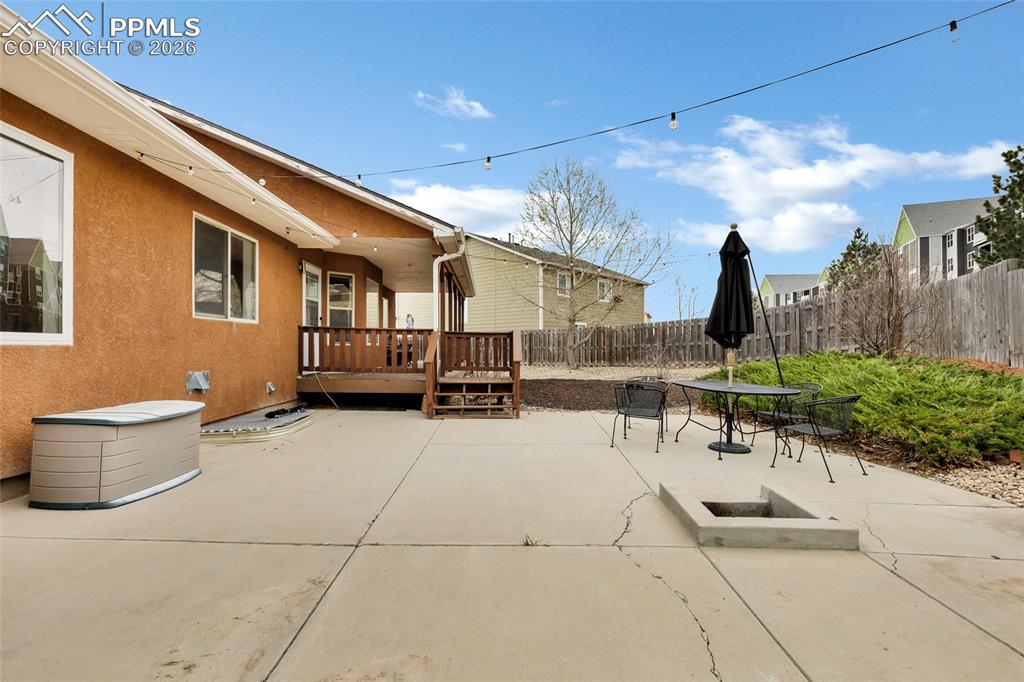 Image 4 of 44: Patio