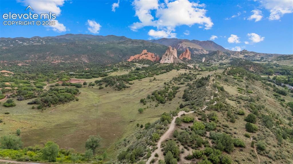 Image 25 of 28: so close to the Garden of the Gods!