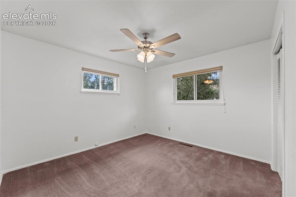 Image 9 of 28: Bedroom
