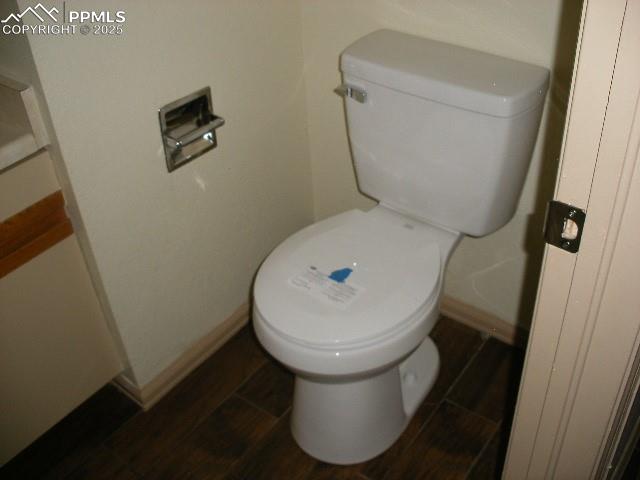 Image 17 of 46: Bathroom