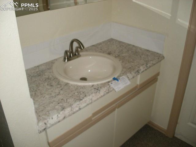 Image 18 of 46: Bathroom