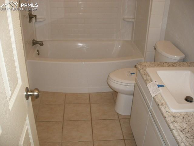 Image 20 of 46: Bathroom