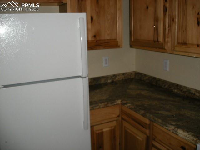 Image 30 of 46: Kitchen