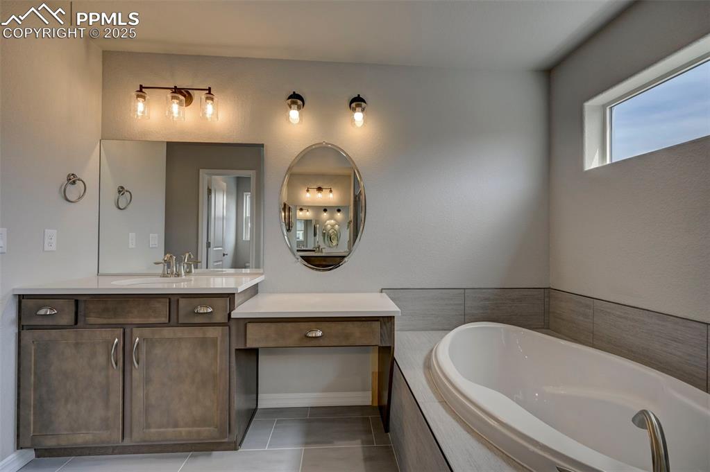 Image 17 of 23: Bathroom