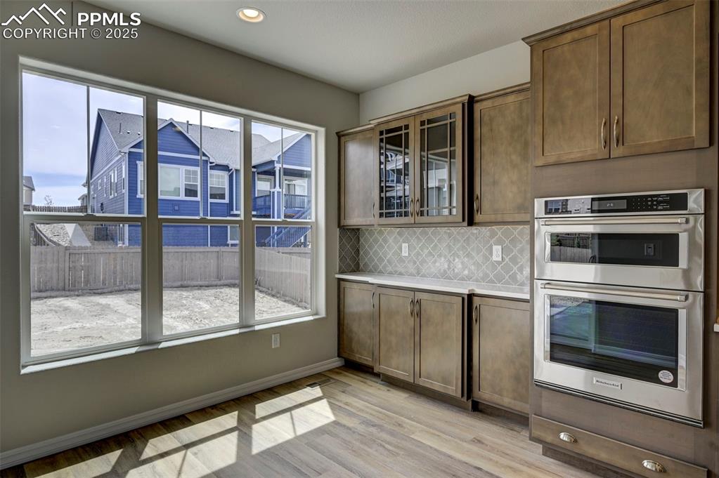 Image 5 of 23: Kitchen