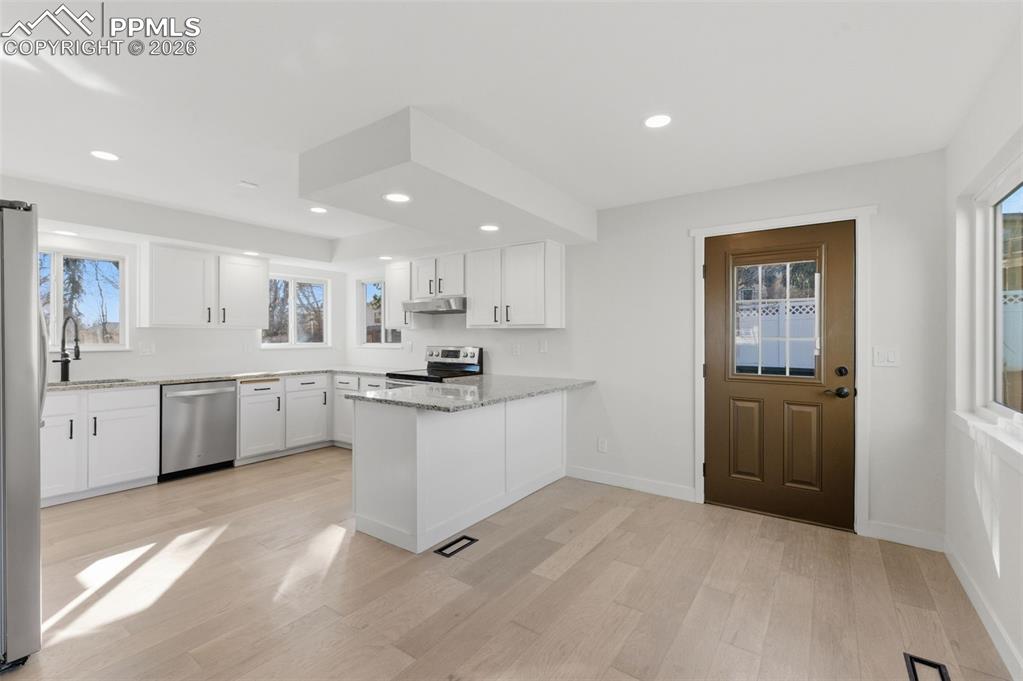 Image 13 of 43: Kitchen