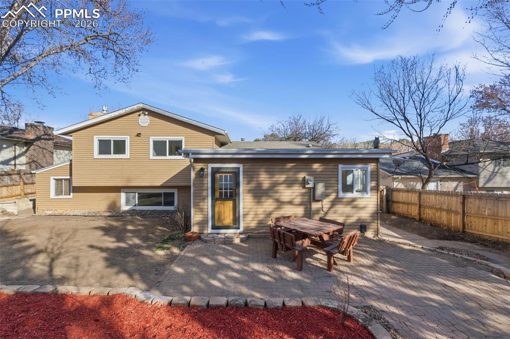 Image 36 of 43: Back of Structure