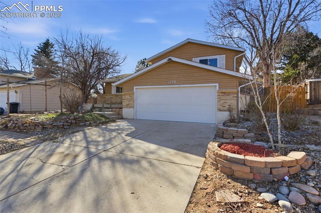 Image 7 of 43: Front of Structure