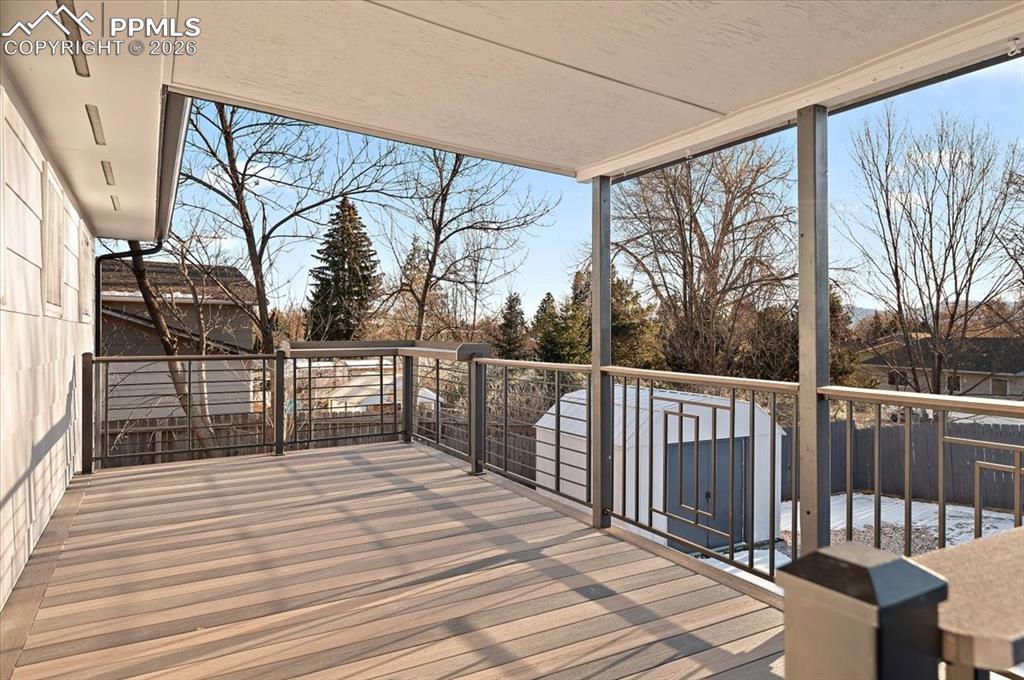 Image 28 of 42: Deck