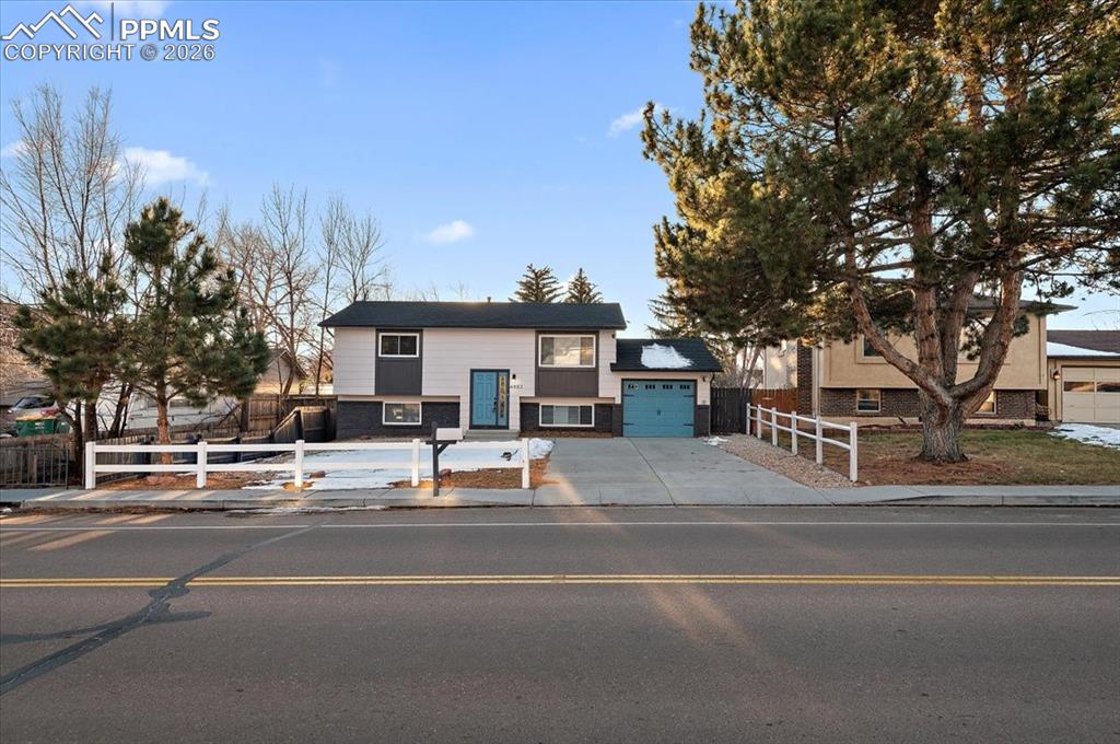 Image 4 of 42: Front of Structure