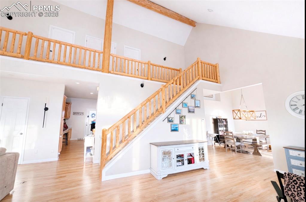 Image 5 of 50: Entry