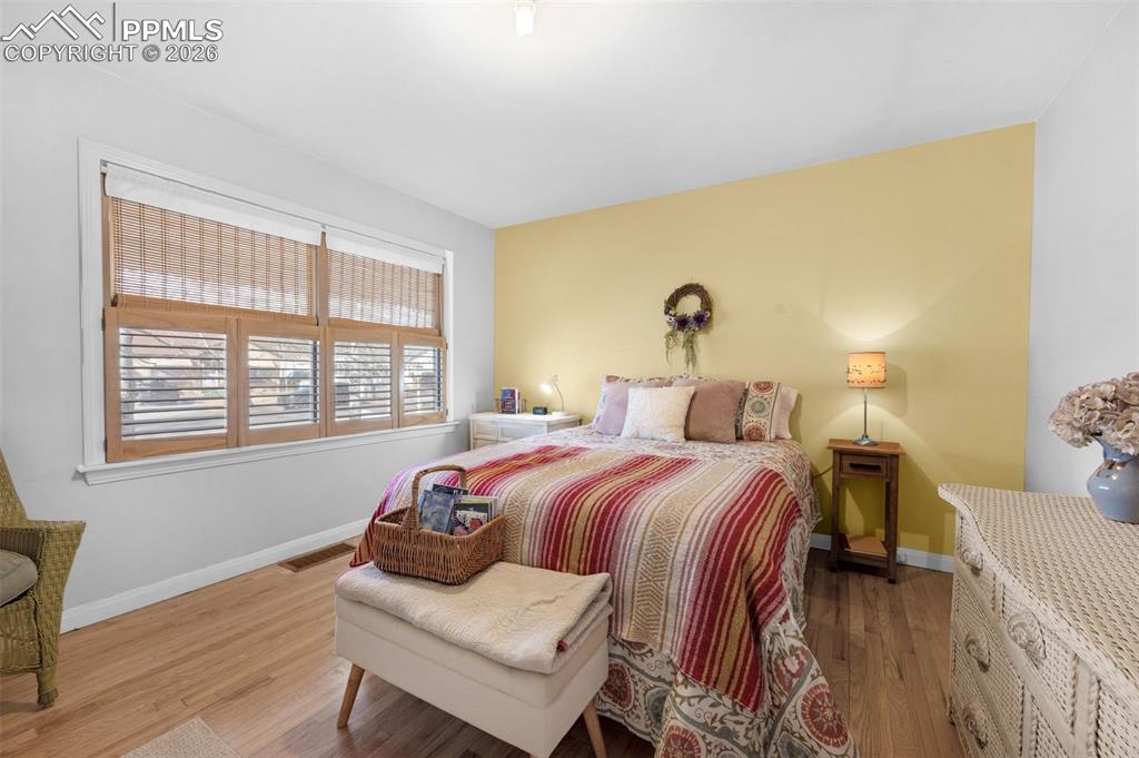 Image 19 of 28: Master Bedroom