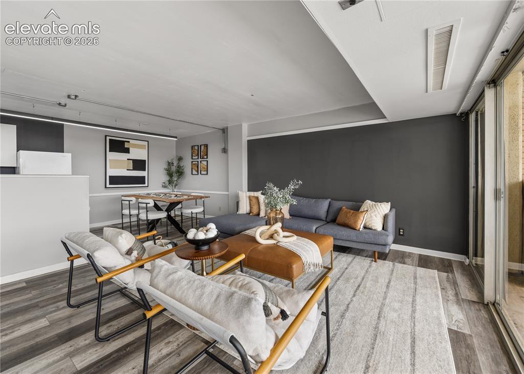Image 16 of 27: Living Room