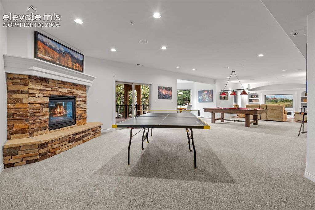 Image 27 of 47: great entertaining space