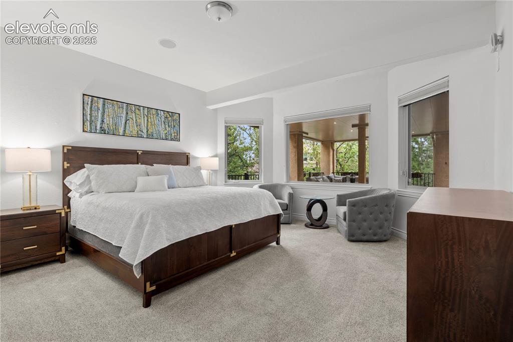 Image 34 of 47: Bedroom