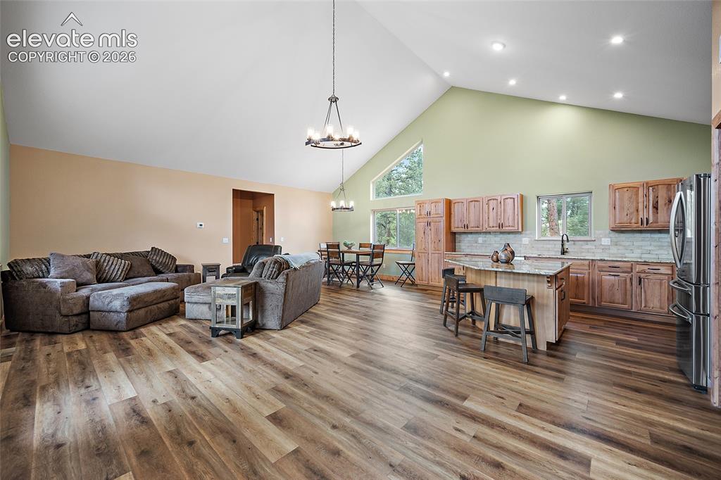 Image 10 of 45: Great Room