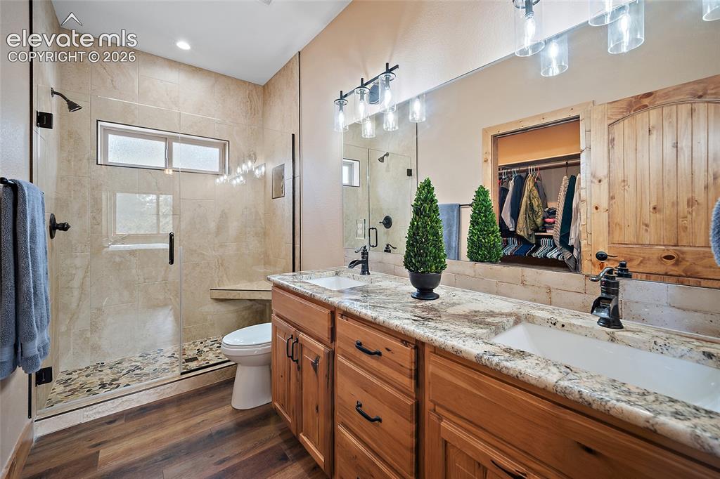 Image 21 of 45: Master Bathroom