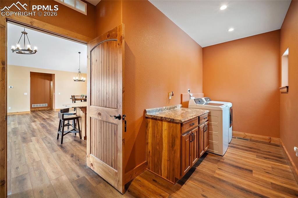 Image 29 of 47: Laundry