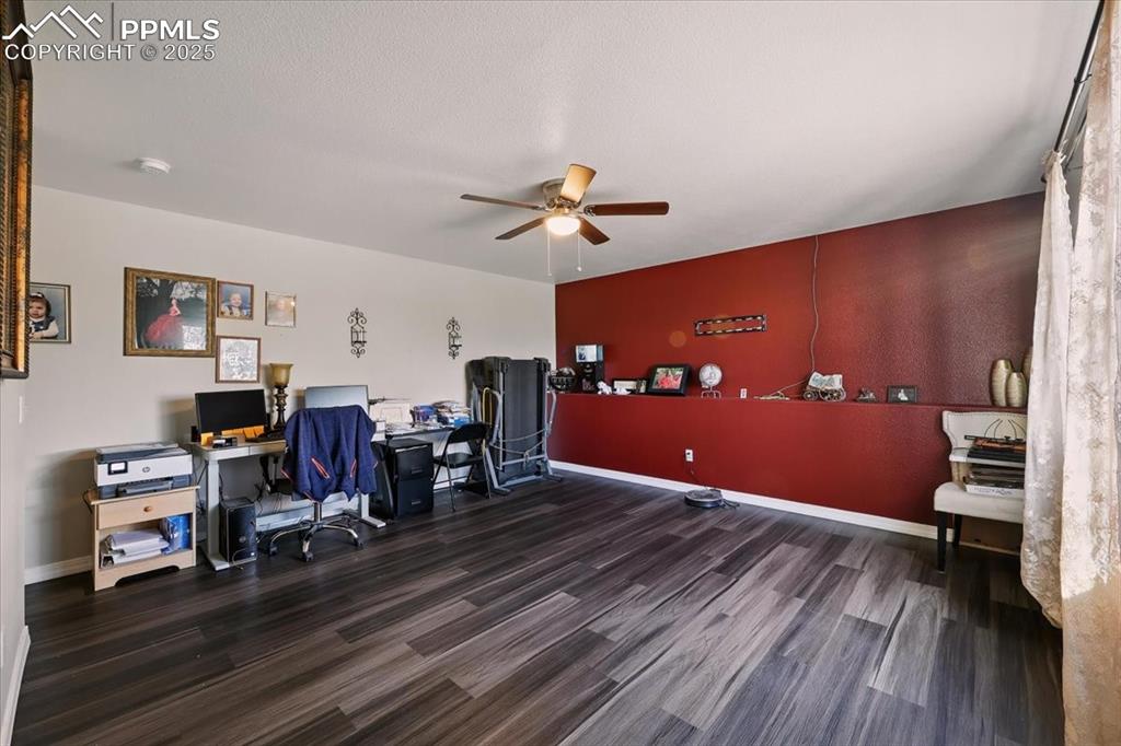 Image 5 of 42: Office