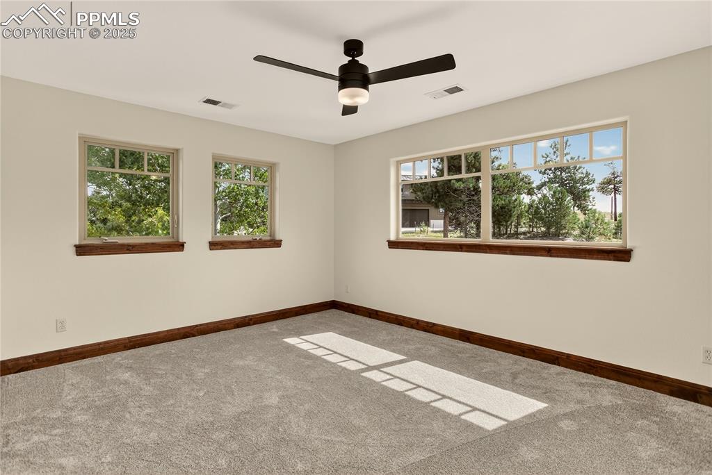 Image 30 of 41: Bedroom 5 - Upper level