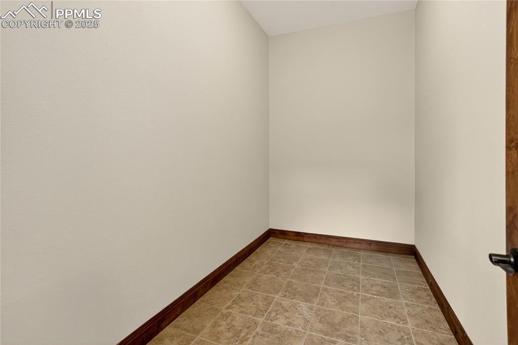 Image 34 of 41: Finished storage space