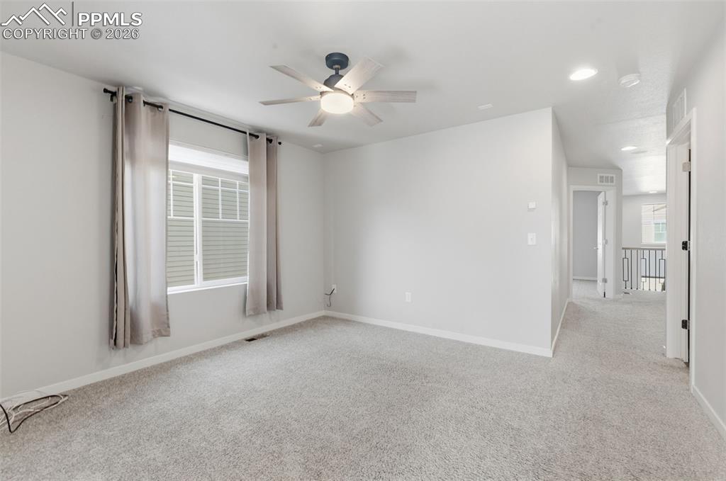 Image 21 of 31: Loft