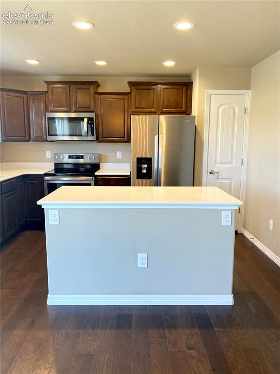 Image 3 of 17: Kitchen