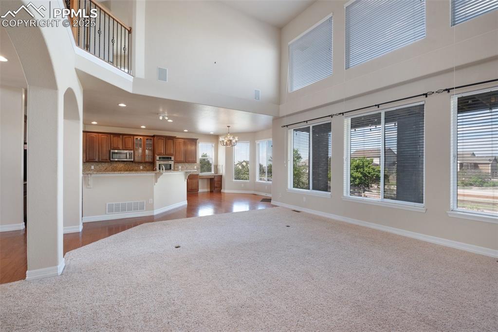 Image 8 of 31: Living Room