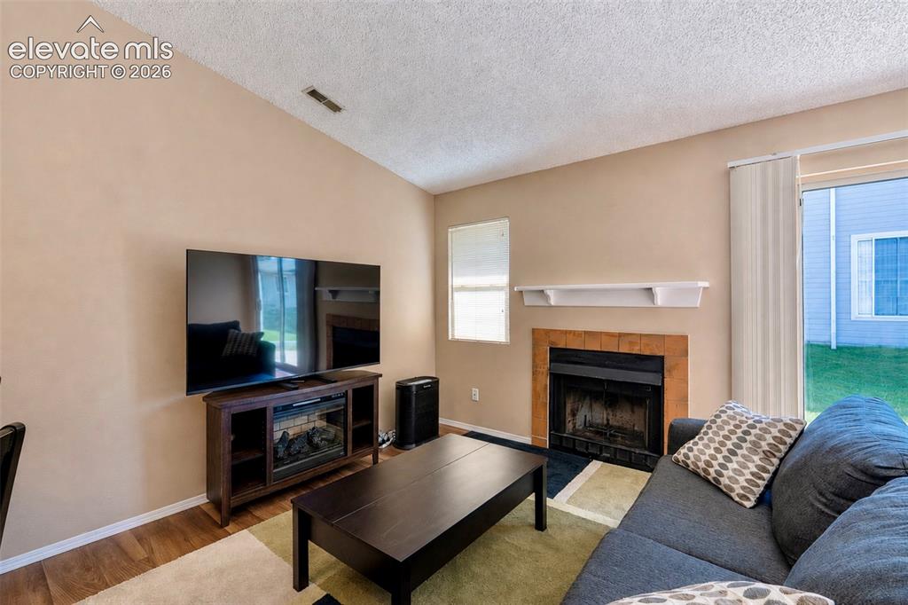 Image 6 of 19: Living Room
