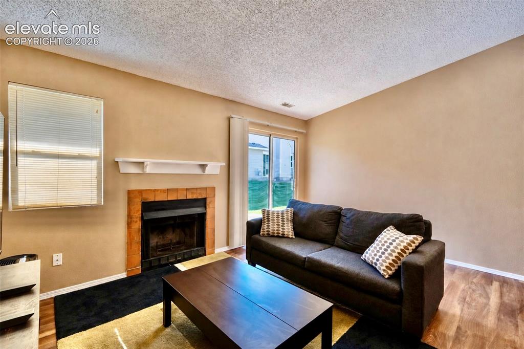 Image 7 of 19: Living Room