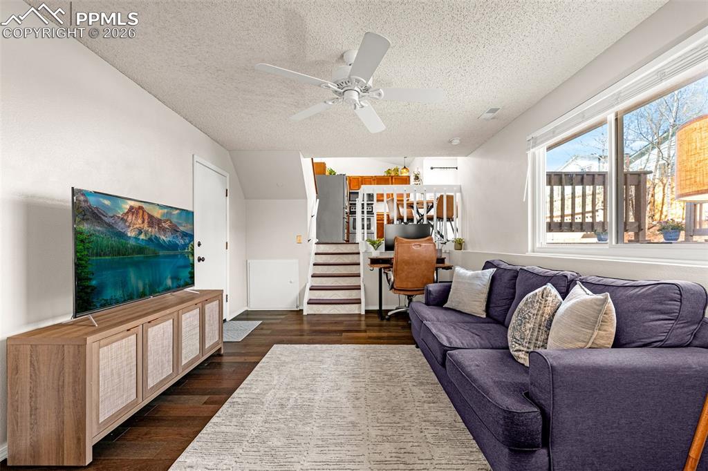 Image 13 of 36: Living Room