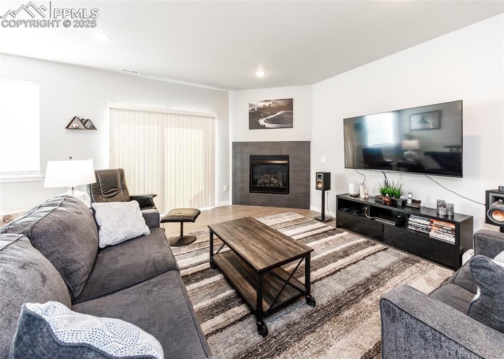 Image 11 of 34: Living Room