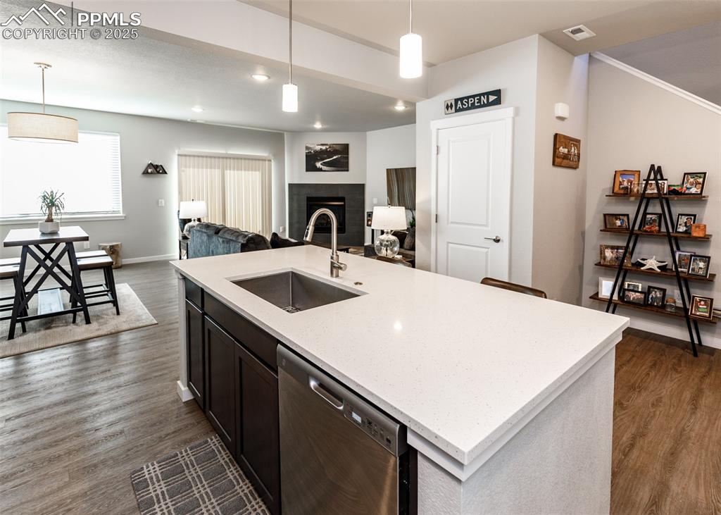 Image 4 of 34: Kitchen