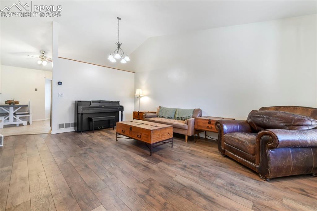 Image 16 of 50: Living Room