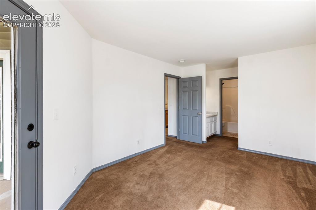 Image 9 of 19: Bedroom