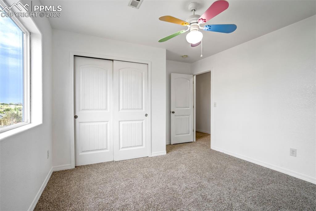 Image 22 of 50: Bedroom