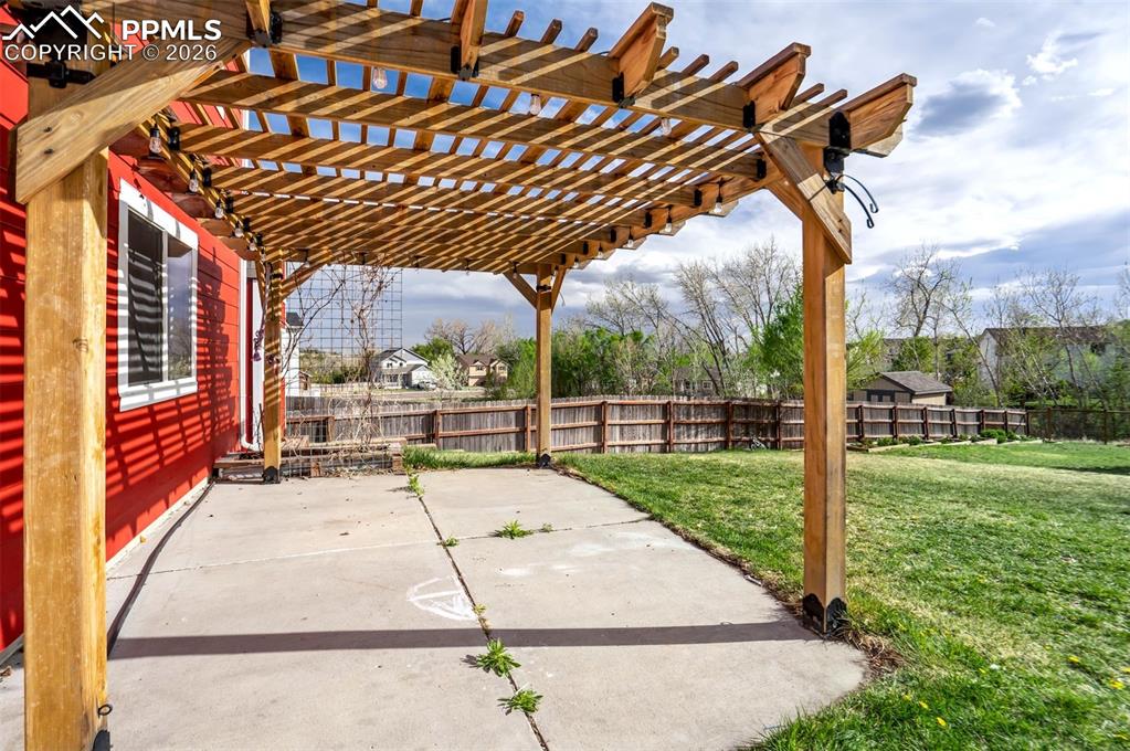 Image 30 of 50: Patio