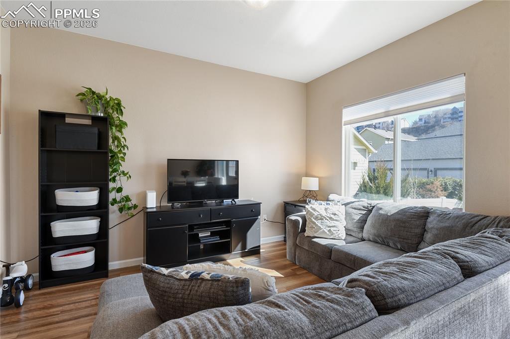 Image 13 of 31: Family Room