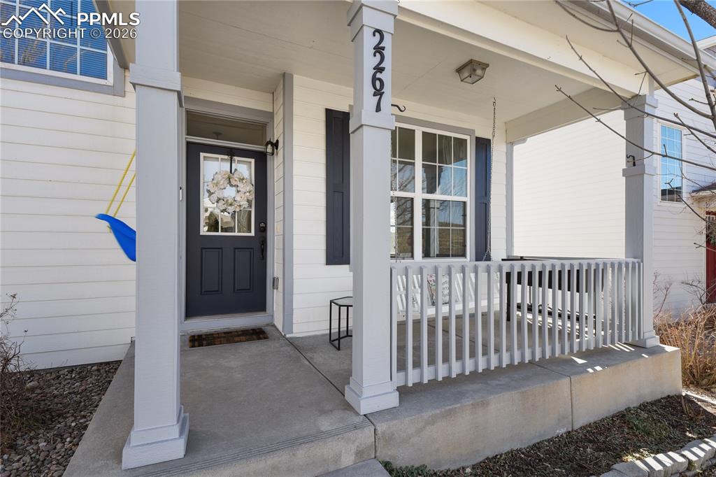 Image 2 of 31: Perfect for seasonal decorating.