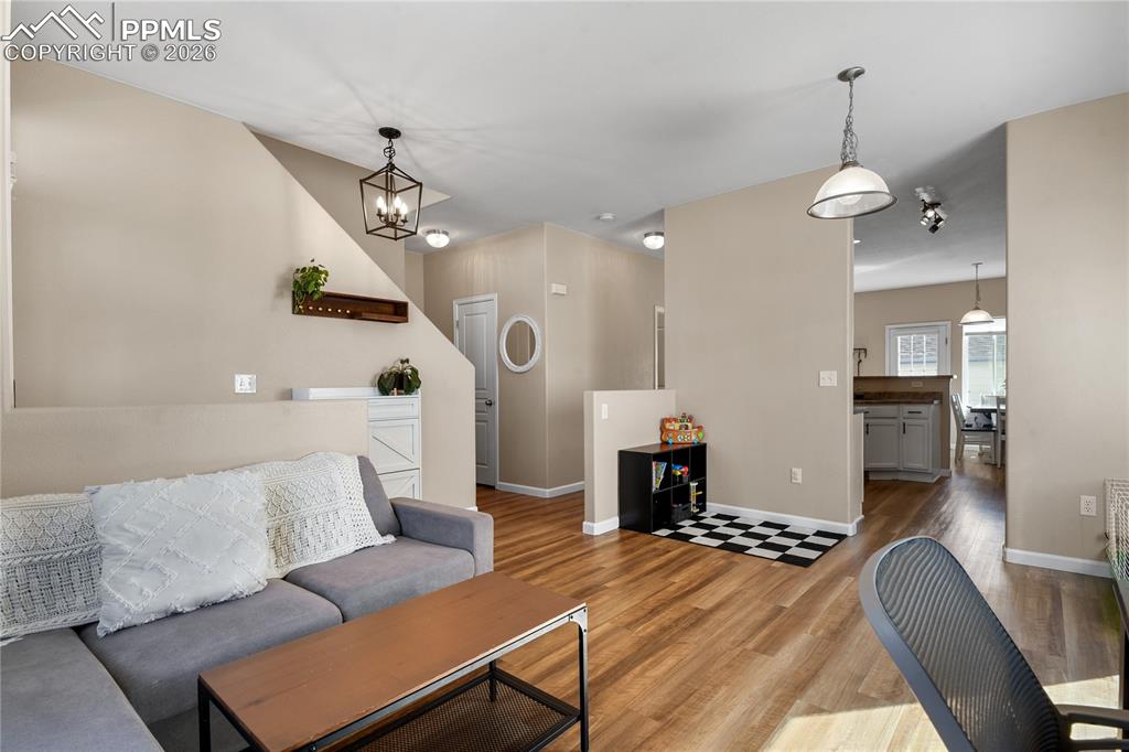 Image 6 of 31: Living Room