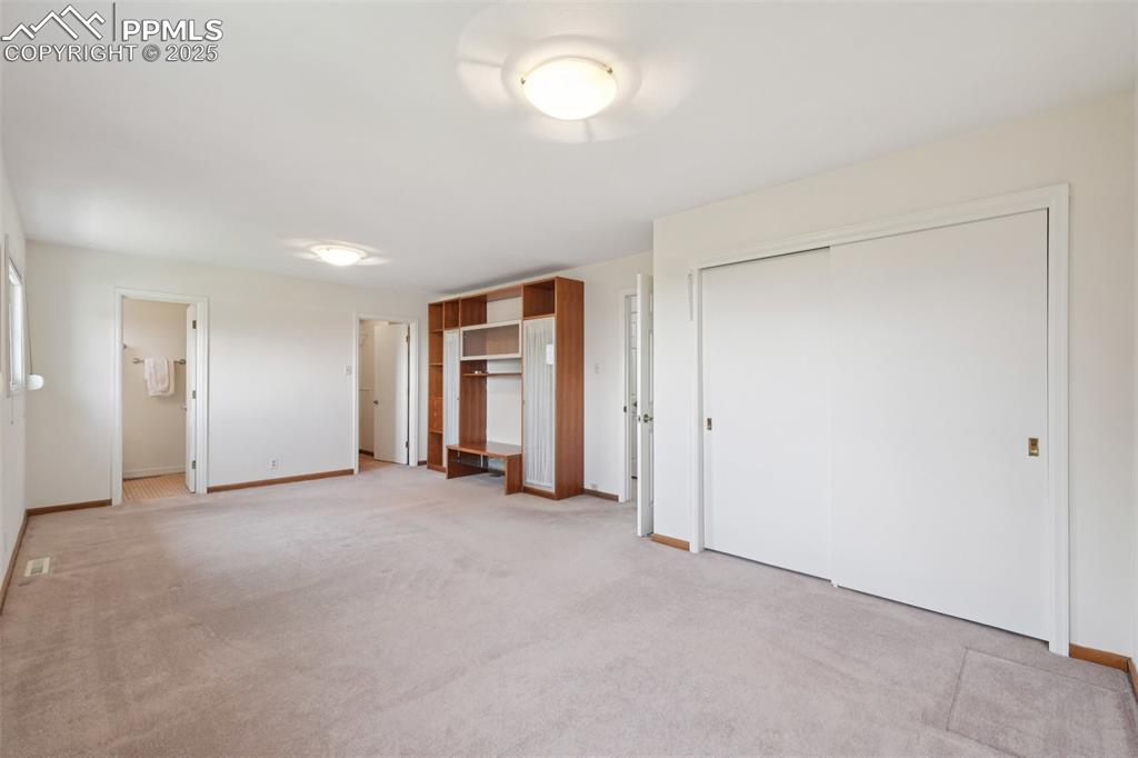 Image 14 of 49: Bedroom