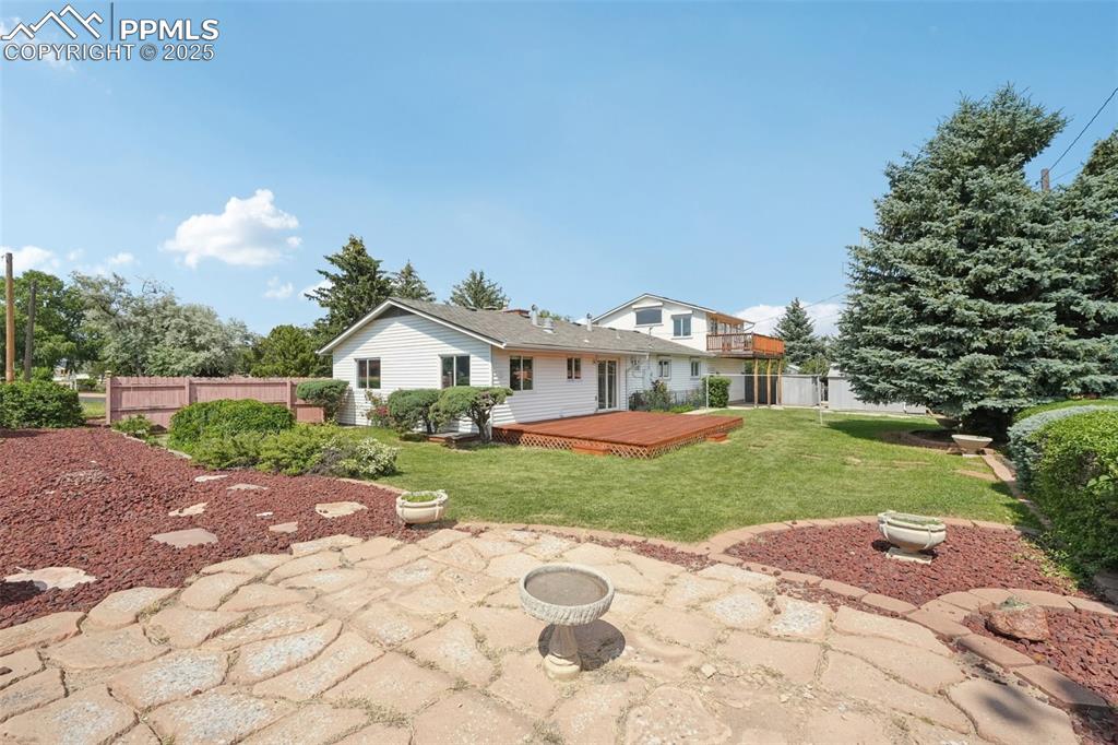 Image 30 of 49: Back of Structure