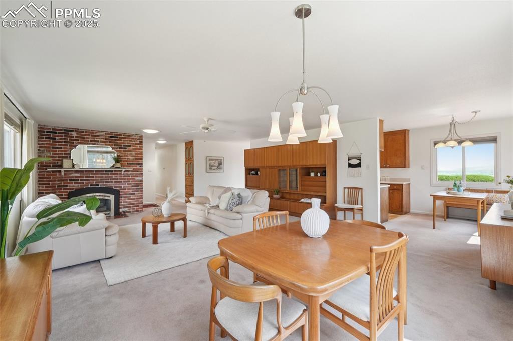 Image 7 of 49: Dining Area