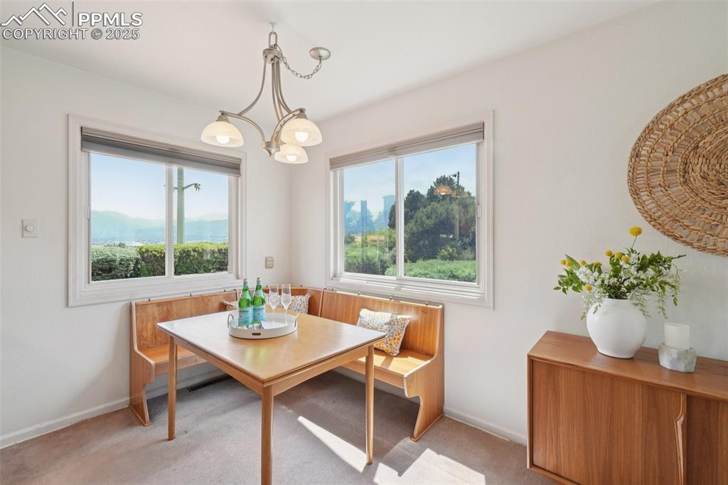 Image 8 of 49: Dining Area