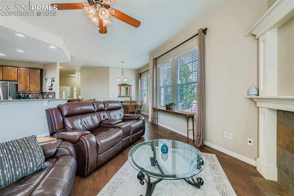 Image 6 of 29: Living Room