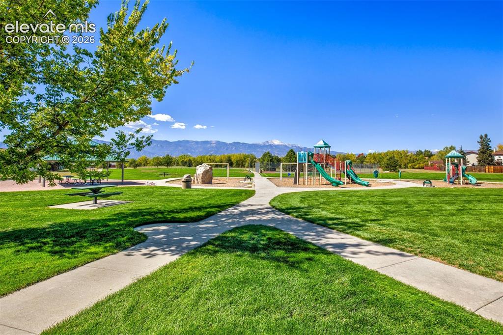 Image 34 of 34: Playground