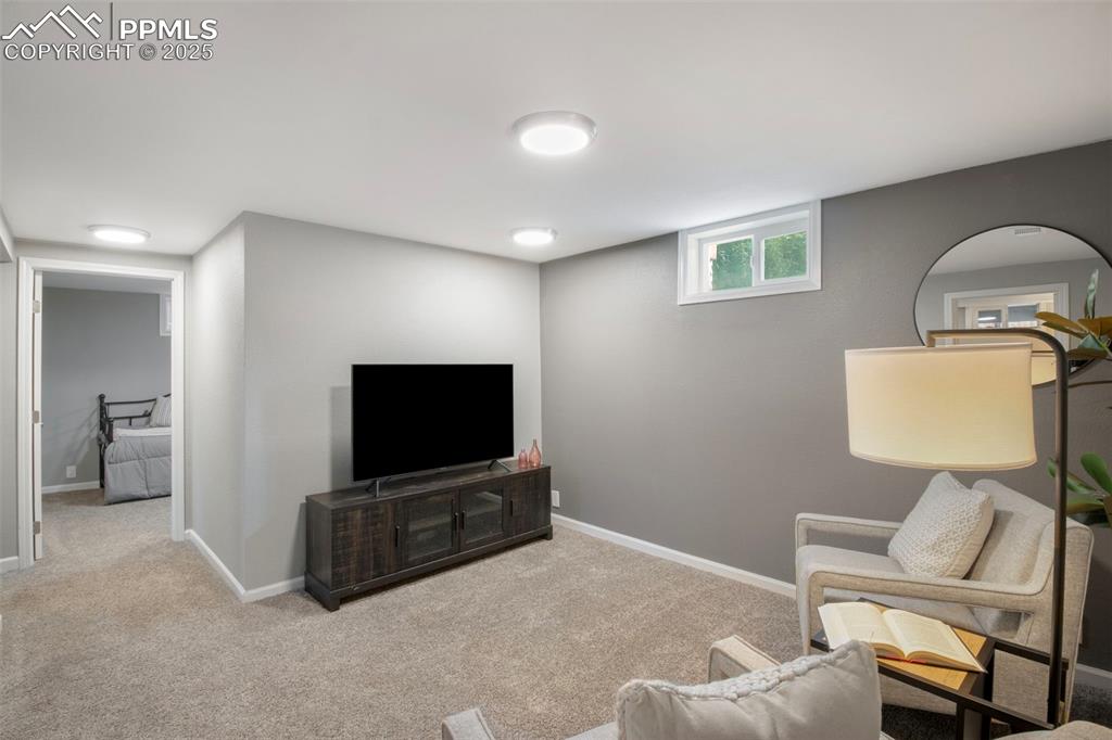 Image 13 of 23: Living Room
