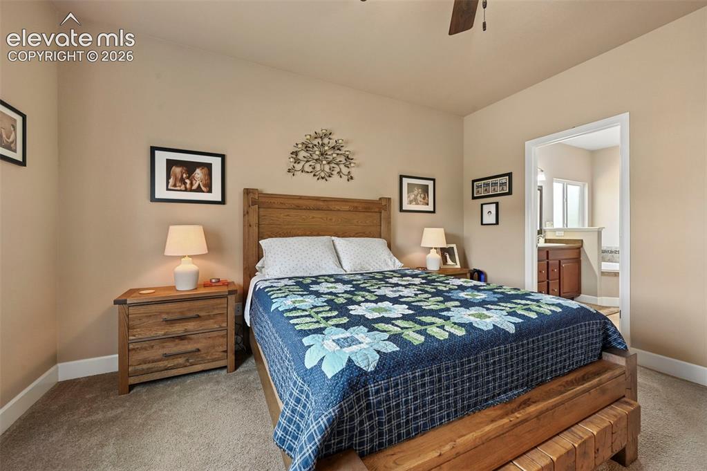 Image 12 of 30: Bedroom