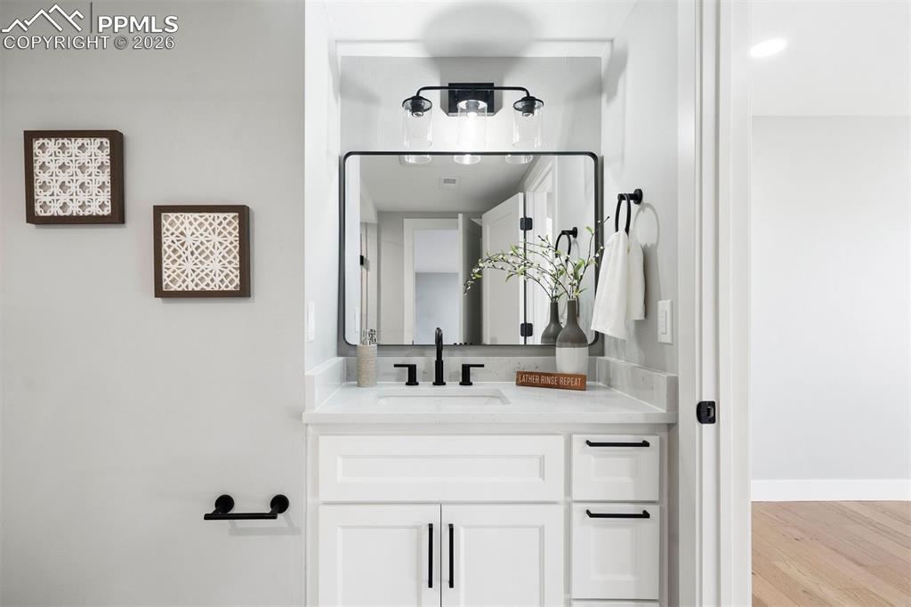 Image 41 of 50: Bathroom